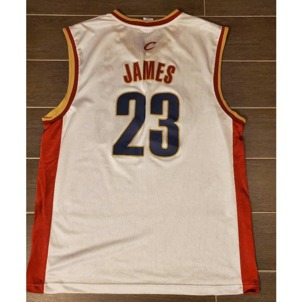 Lebron James Cavaliers Jersey